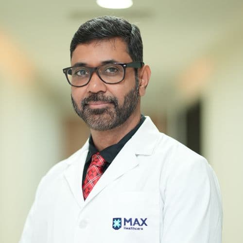 الدكتور آشيش راي - مدير إضافي جراحة التجميل والترميم والجمال مستشفى Max المتخصص نويدا