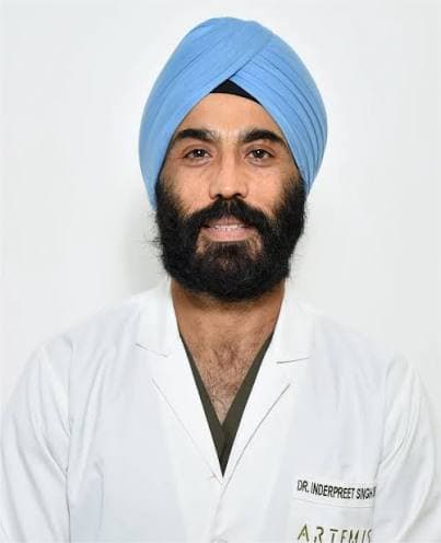 Dr. I. P. S. Oberoi – Especialista em Substituição Articular Robótica e Cirurgia Artroscópica